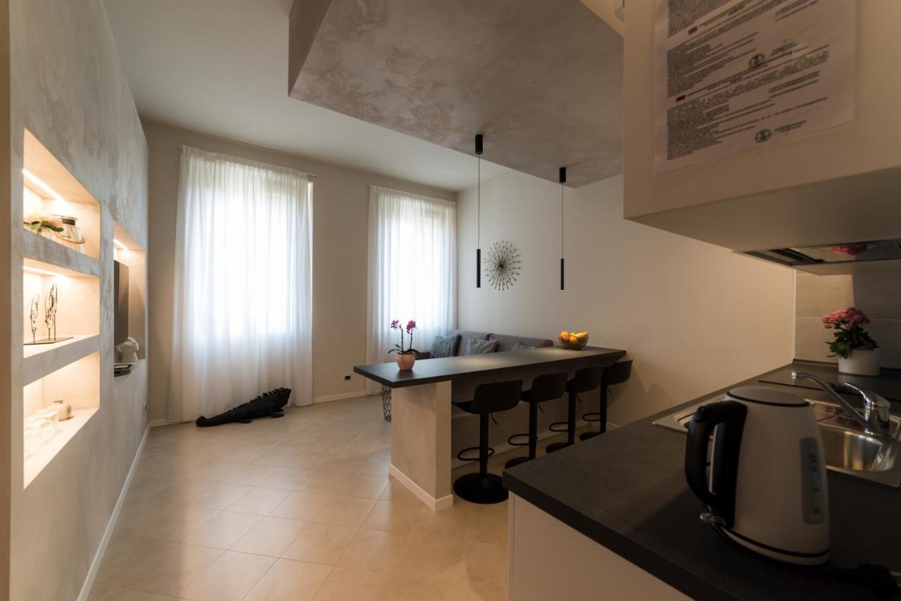 Dv Garda Suite Campione del Garda Esterno foto