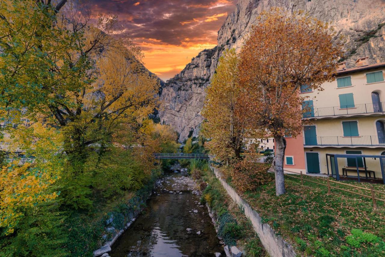 Dv Garda Suite Campione del Garda Esterno foto