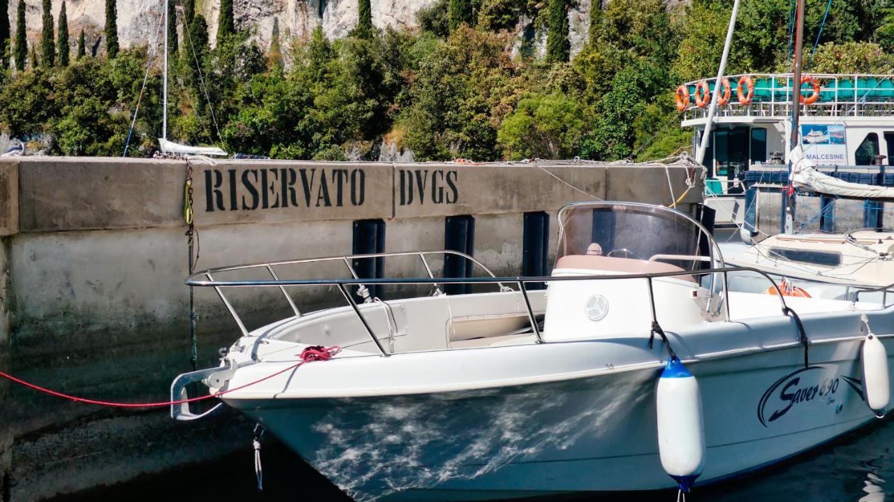 Dv Garda Suite Campione del Garda Esterno foto