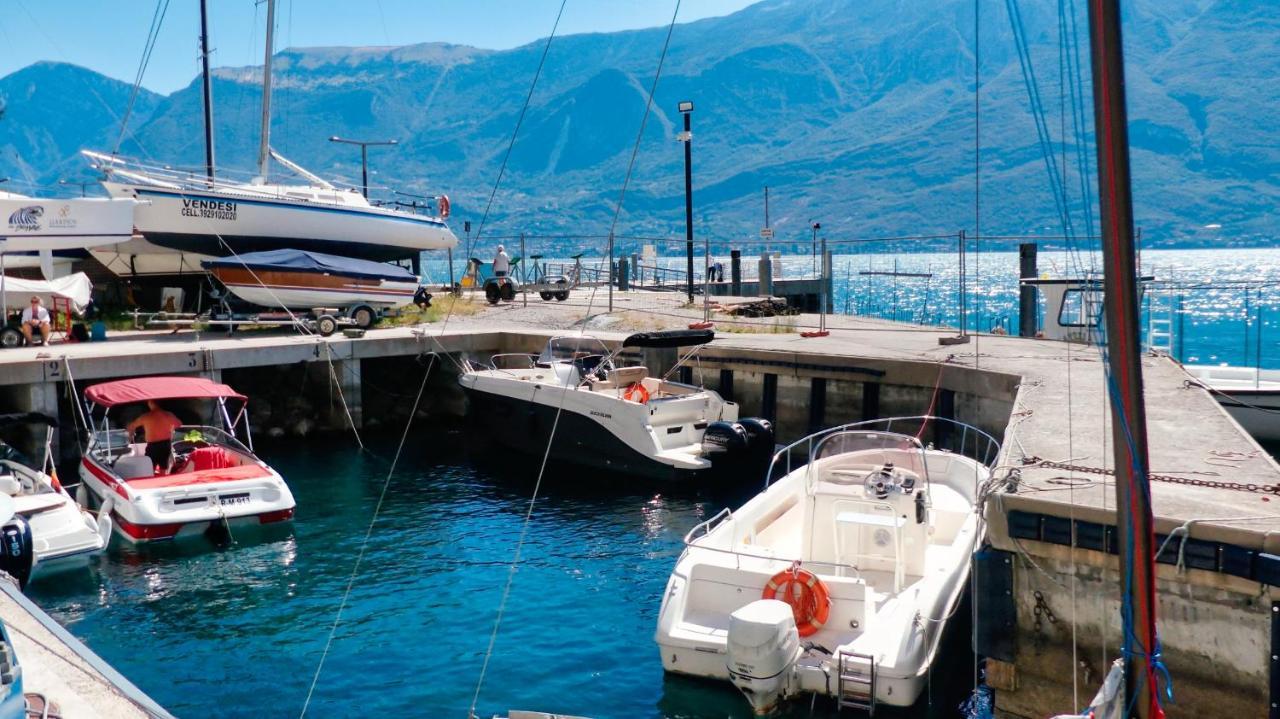 Dv Garda Suite Campione del Garda Esterno foto