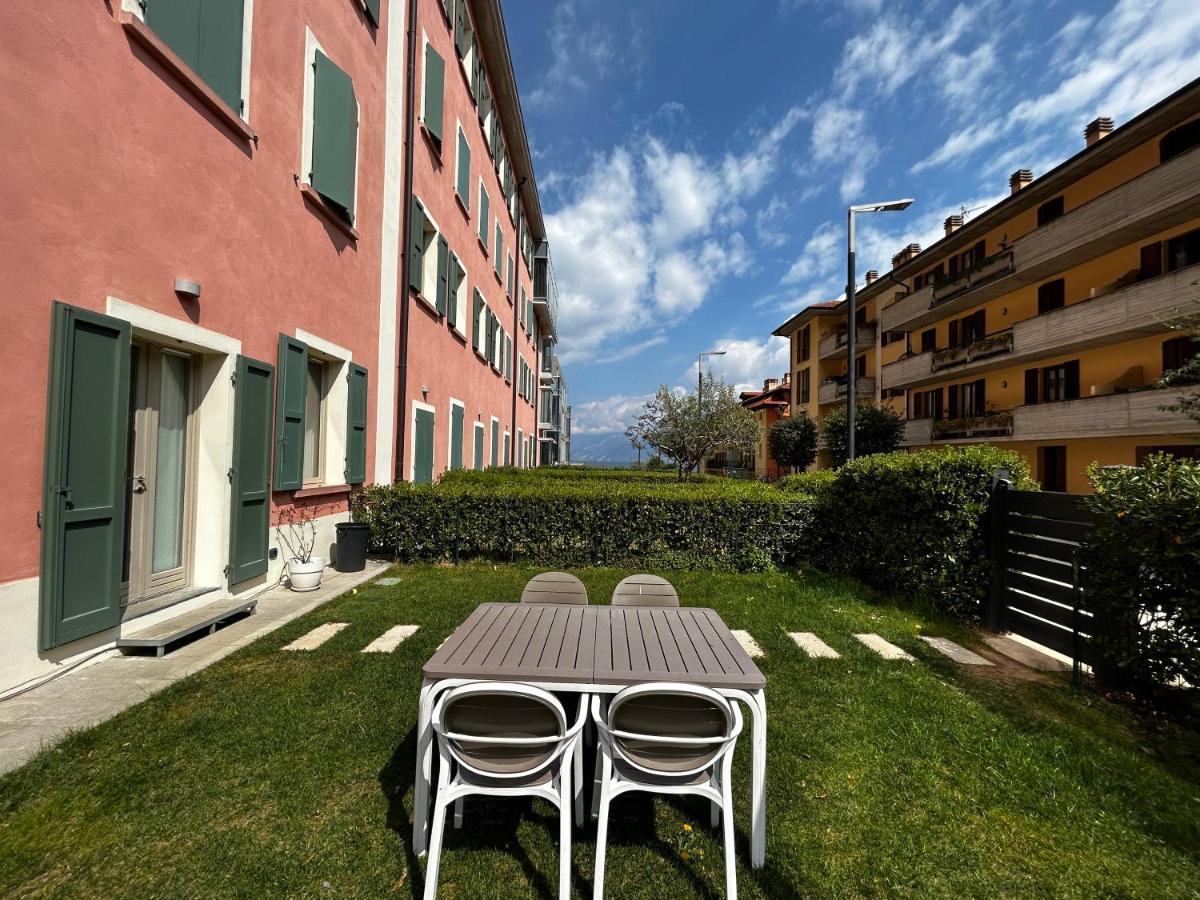 Dv Garda Suite Campione del Garda Esterno foto