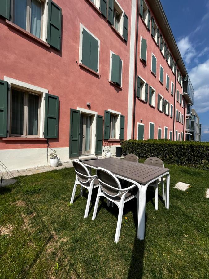 Dv Garda Suite Campione del Garda Esterno foto