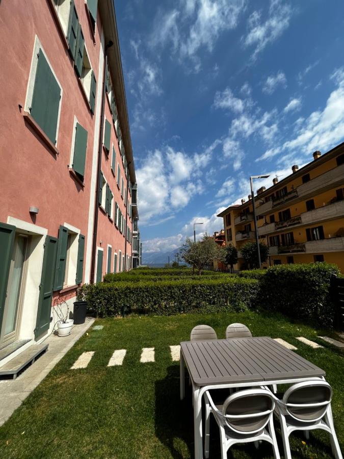 Dv Garda Suite Campione del Garda Esterno foto