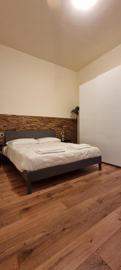 Dv Garda Suite Campione del Garda Esterno foto